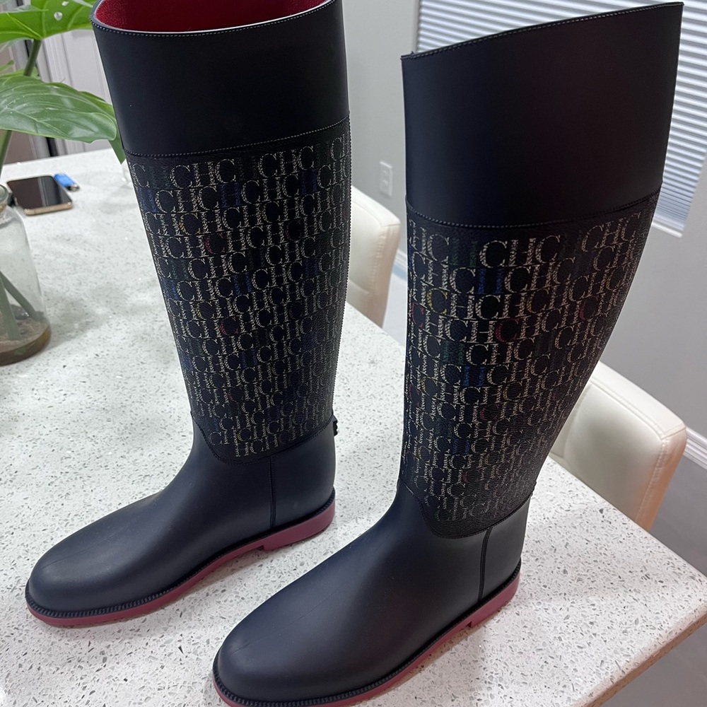 Carolina Herrera rain boots size 7